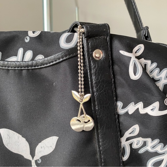 Small duffel bag - Picture 8 of 16